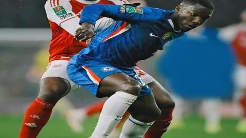 MMA高手受伤鼻部禁忌：揭秘擤鼻可能带来的严重后果