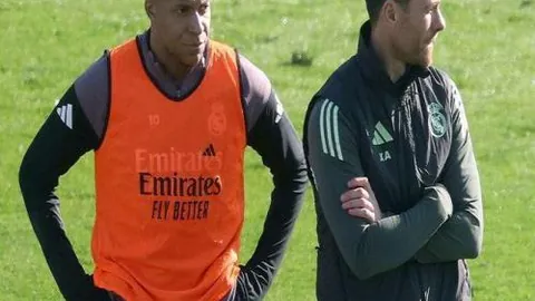 库里独揽52分助勇士逆风翻盘，莫兰特36分灰熊西部第五暂居末尾